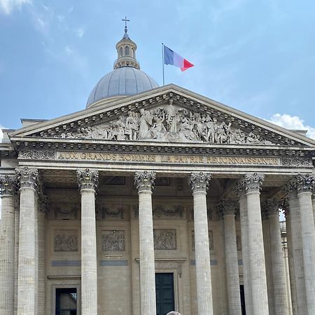 Chic Appartement 2 Bedrooms Phantheon Notre Dame باريس المظهر الخارجي الصورة